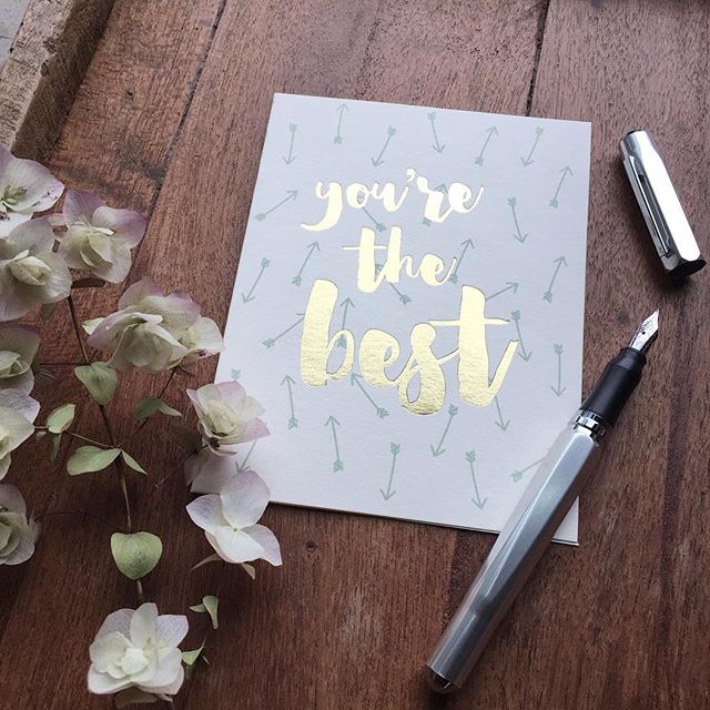 Send a sweet surprise to the person who's best in your eyes!