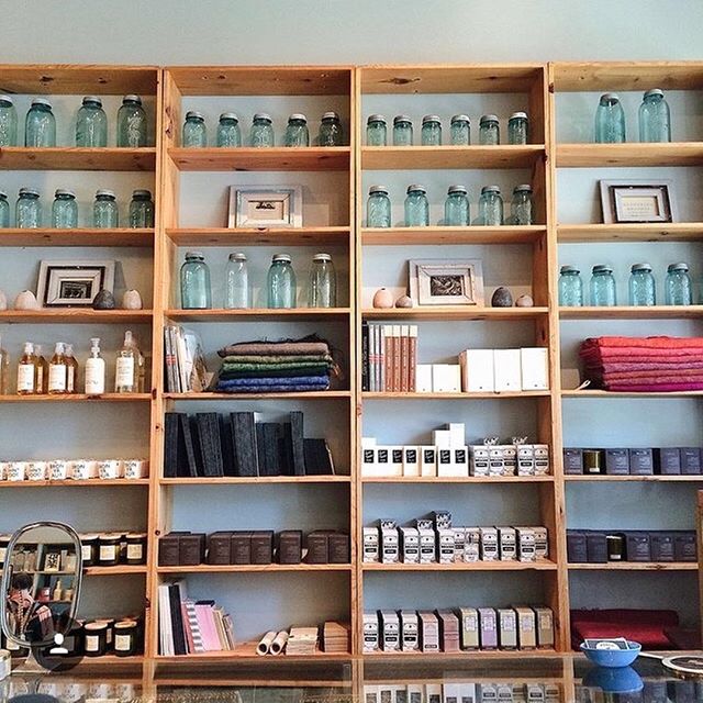 We love a good here at the shop! Be sure to tag us in your snaps of the store for a chance to be featured on our page! ⠀
⠀
: @adventurefullco