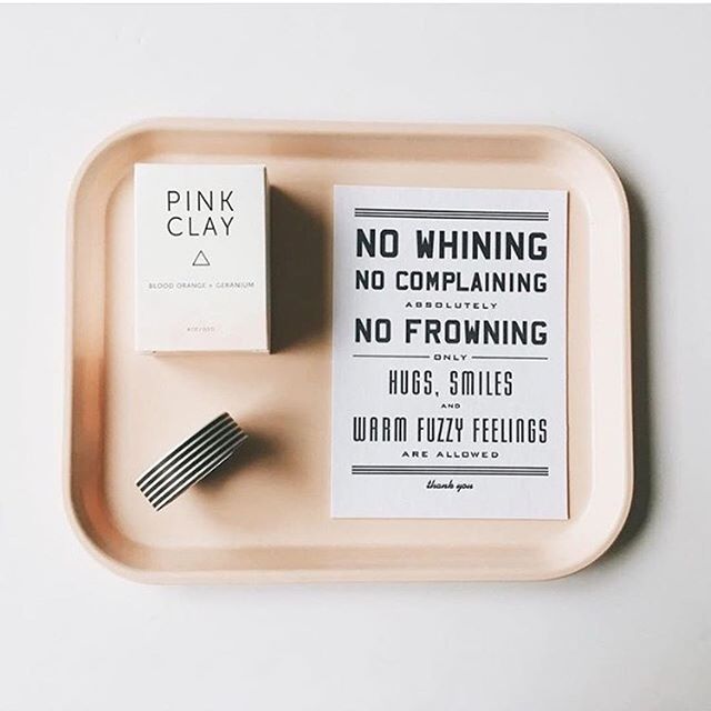 Hugs, smiles & warm fuzzies. Our mantra here at the shop! ⠀
⠀
: @vanillaandlace