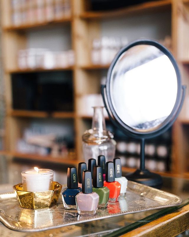 These @odeme polishes are 5-free, cruelty free and come in 9 amazing pops of color! Pick one up and treat yourself to a mani today.⠀
.⠀
.⠀
.⠀
.⠀
.⠀