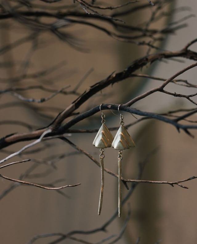 What can make a gloomy day brighter? We know the answer to this question!