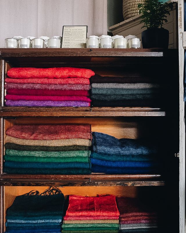 It’s gettin’ to be cozy scarf weather.  Don’t want to rush it, but we’re kind of excited over here.
