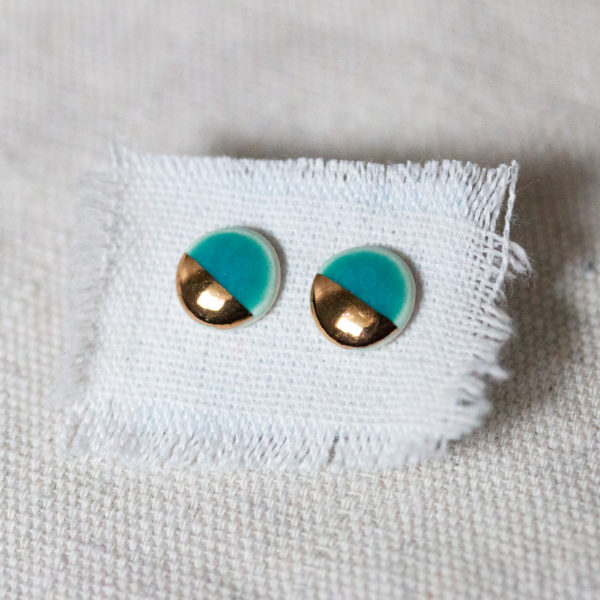 large-pebble-studs