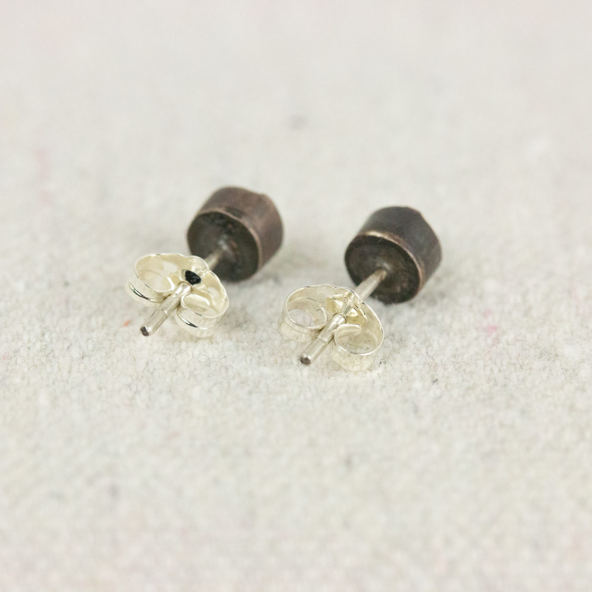 round gemstone studs - Image 3